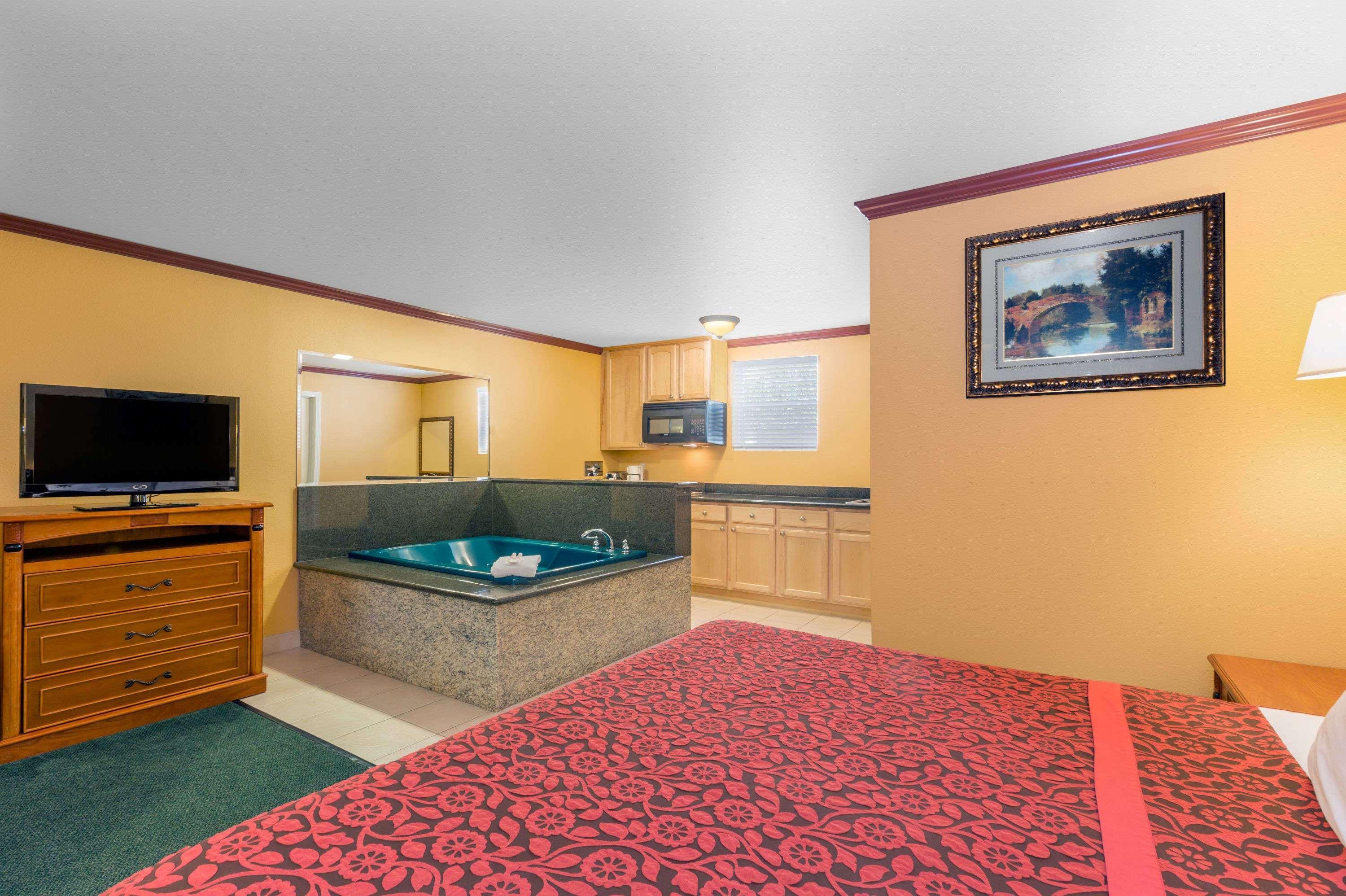 Days Inn By Wyndham King City Buitenkant foto