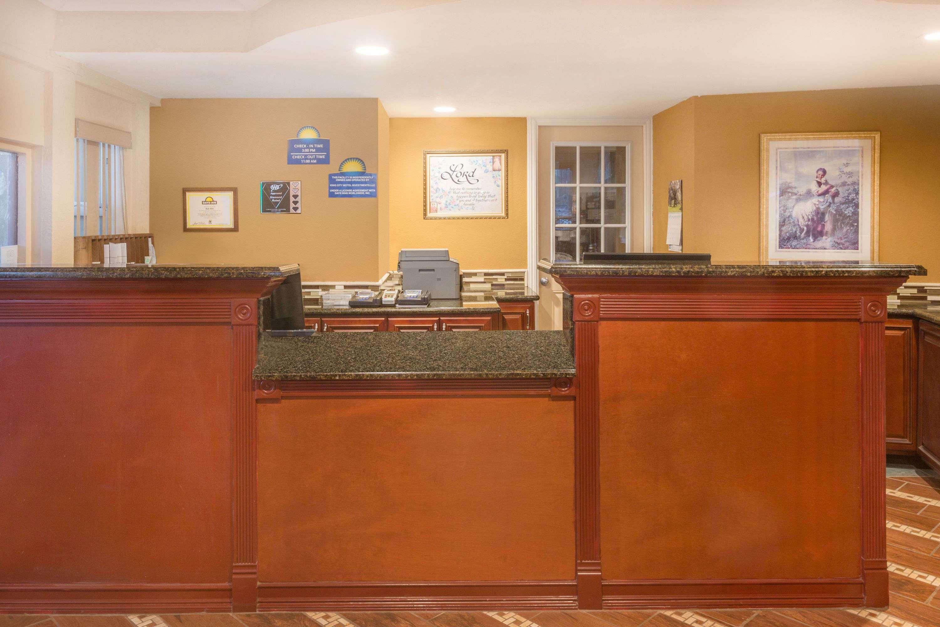 Days Inn By Wyndham King City Buitenkant foto