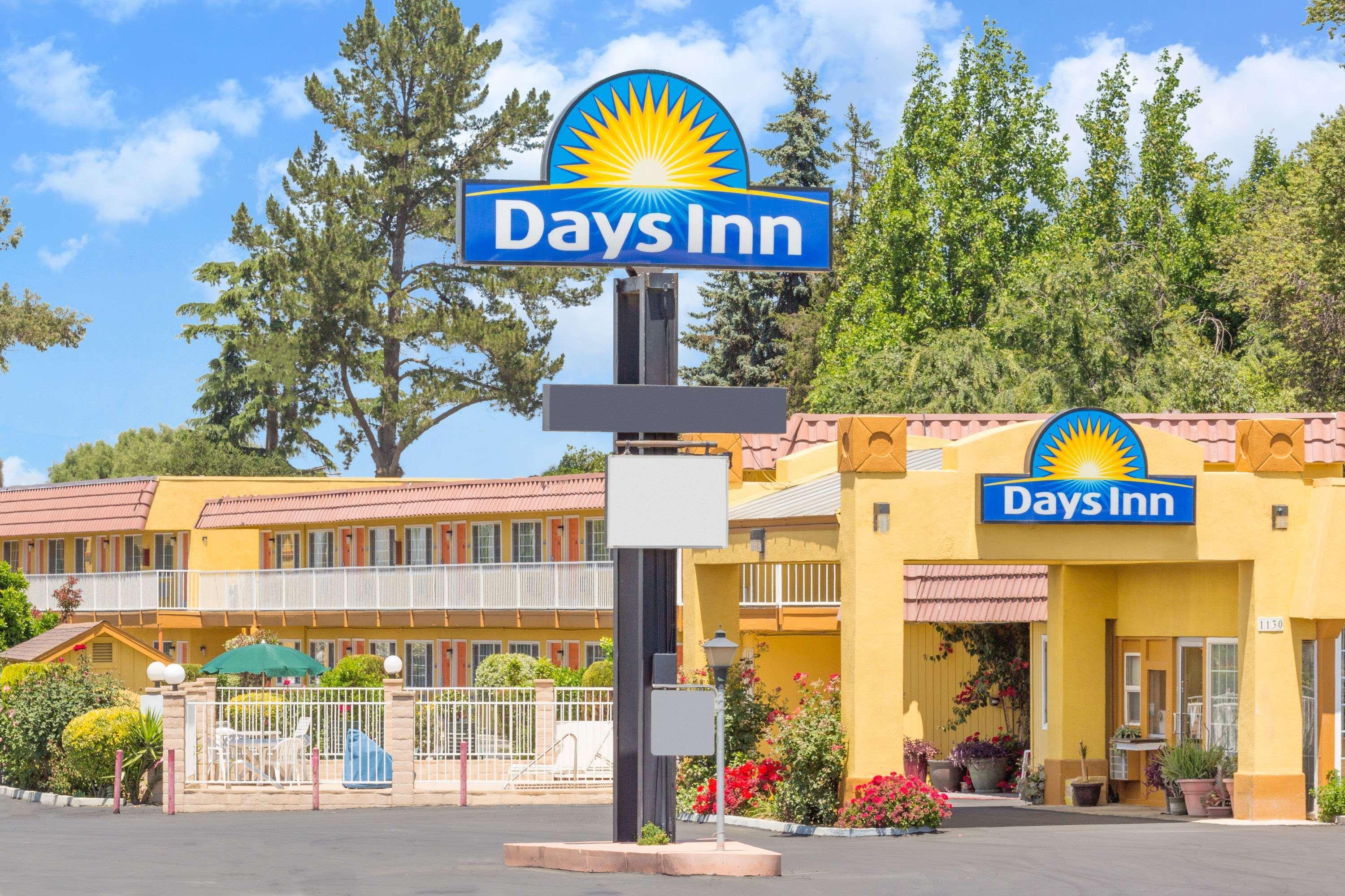 Days Inn By Wyndham King City Buitenkant foto